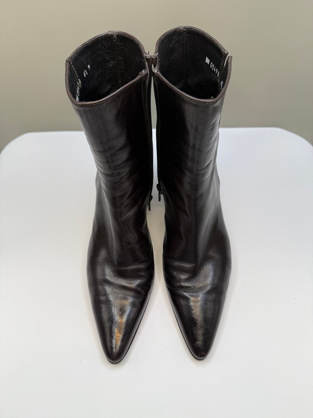 Vintage Y2K Stuart Weitzman Dark Brown Mid Calf Boot kitten heel Sz 6.5